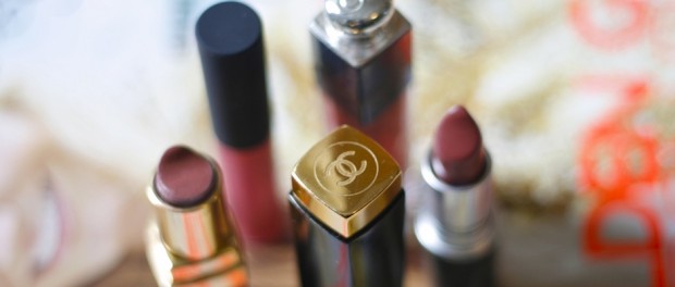 Lippgloss und Lippenstift