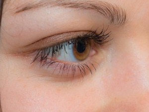 Rizinusöl für Wimpern: erfolgreiche Wimpernverlängerung