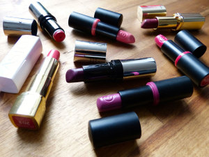 Unser Lippenstift Vergleich aus der Drogerie und welche wir empfehlen