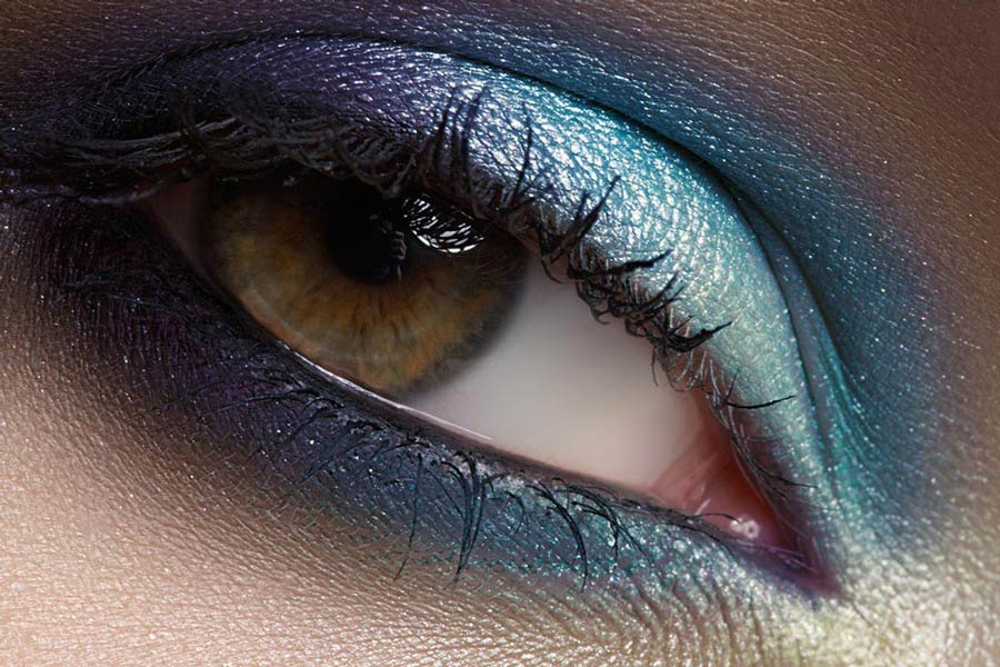 Smokey Eyes in blauem Farbton