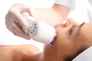 Ultraschallgerät für Gesicht und Körper